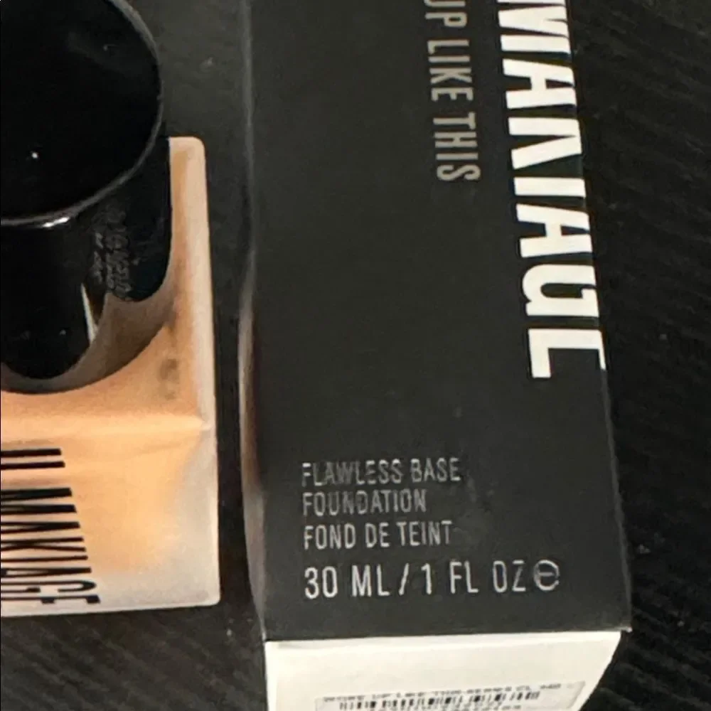 IL MAKIAGE Flawless Base Foundation shade CL 140 Natural Matte